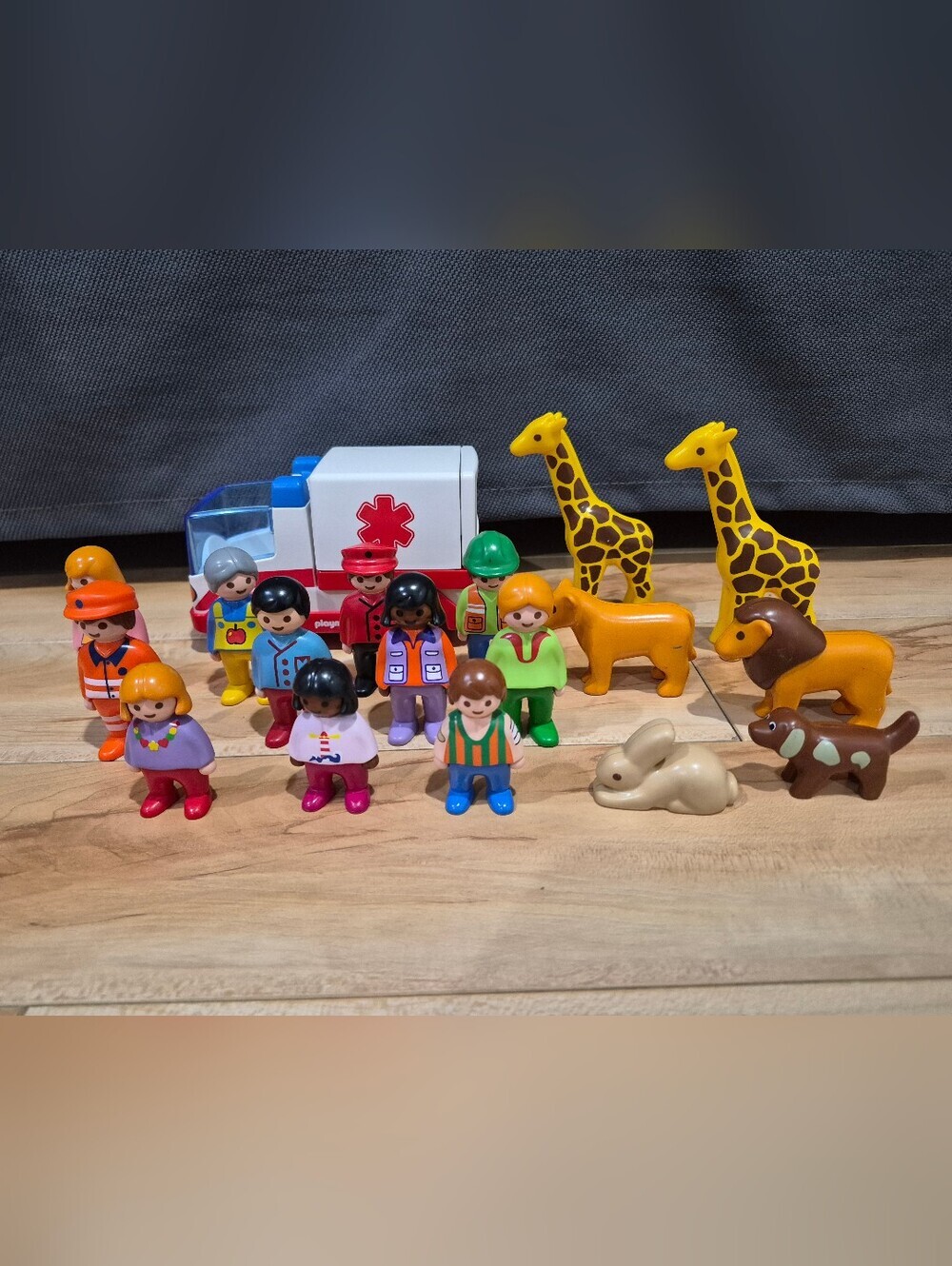 Playmobil 123 people, animals and a vehicle